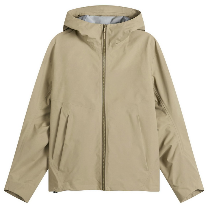 Photo: Arc'teryx Veilance Men's Arris Gore-Tex Shell Jacket in Light Gnosis
