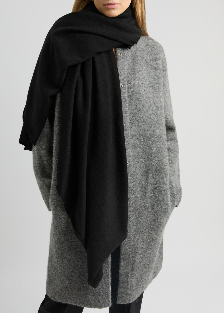 Vince Cashmere Blanket Scarf - Black - One Size