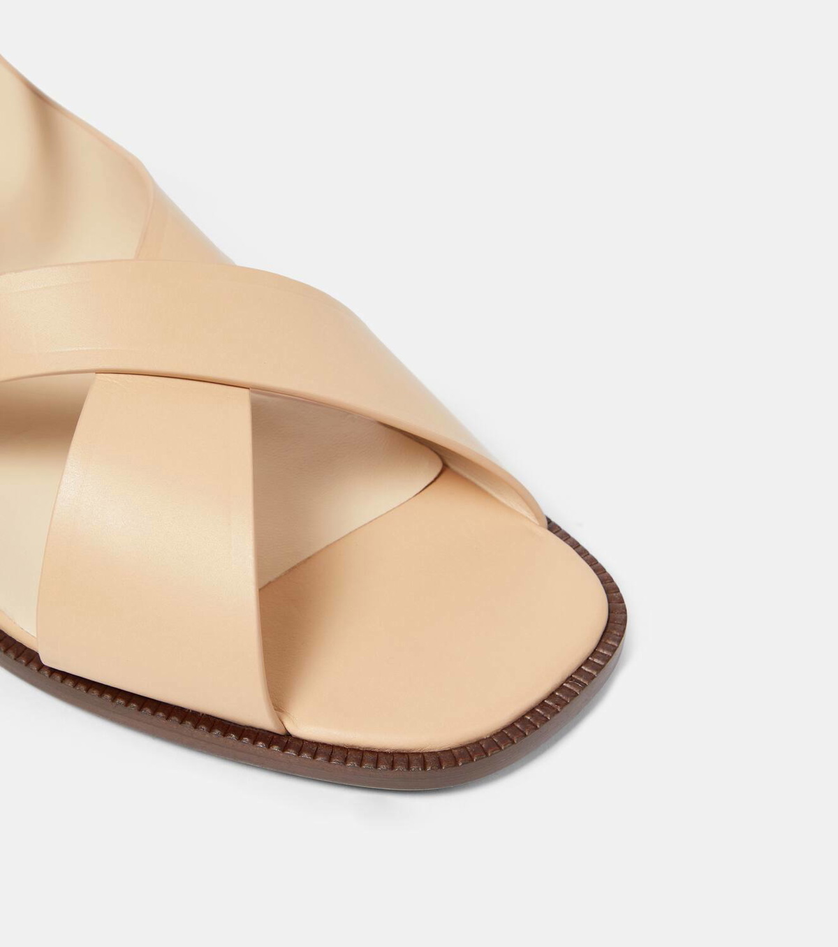 【関税＆送料込み】Tod'S Leather Sandalwood Shoes Tod's Woven leather sandals Tod's