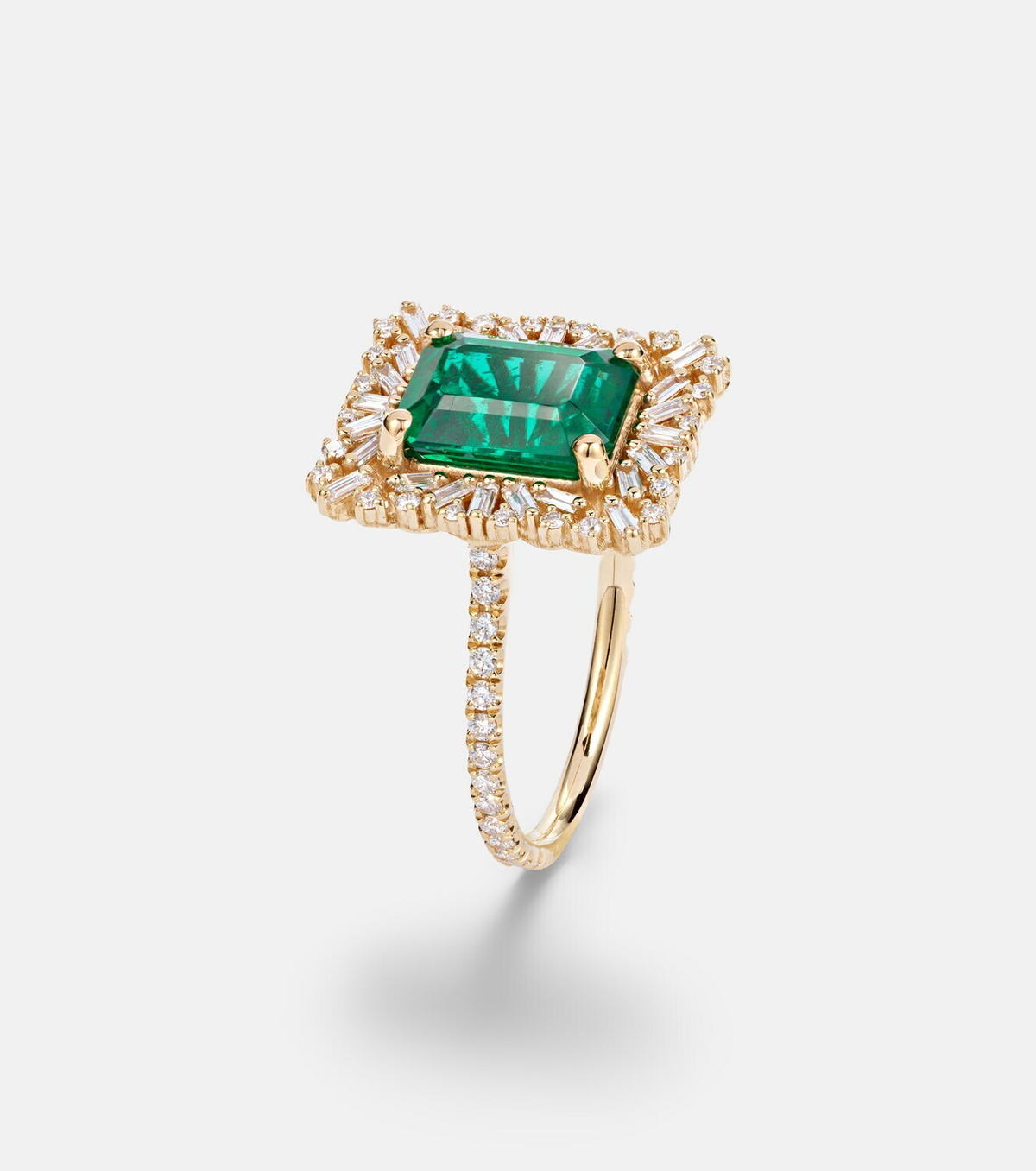 Suzanne Kalan 18kt gold (750/1000) ring with emerald and diamonds