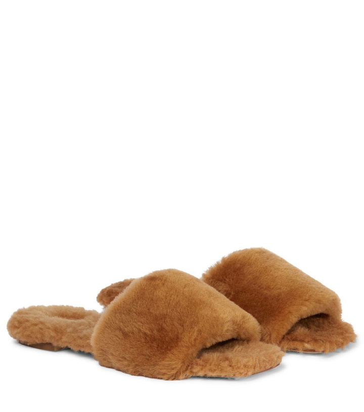 Photo: Aeyde Anna shearling slides