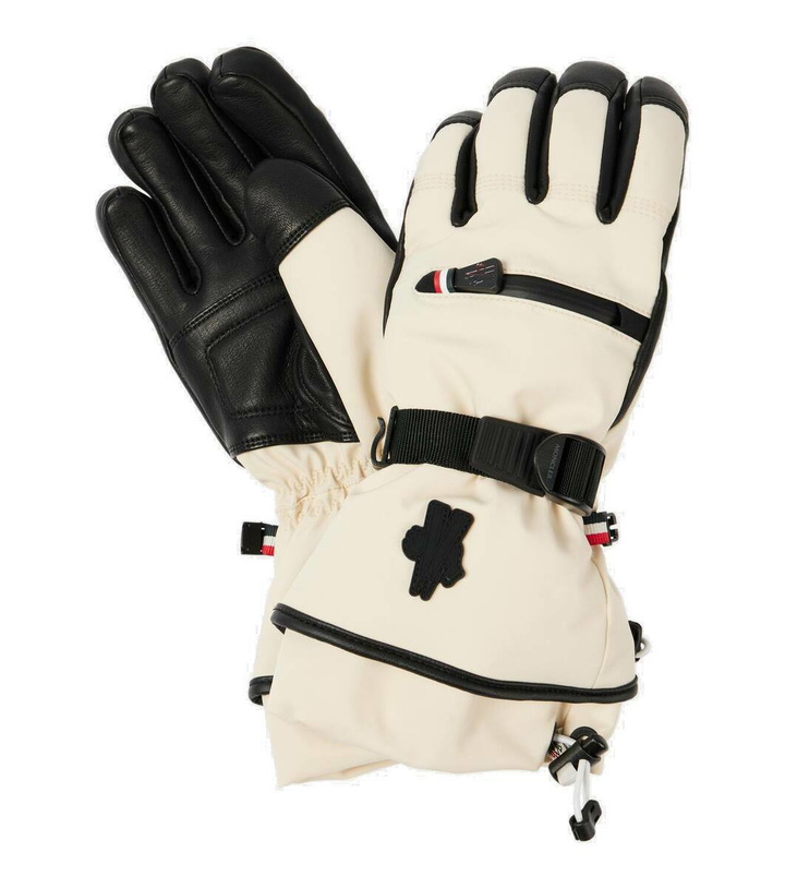 Photo: Moncler Leather-trimmed gloves