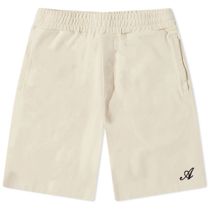 Photo: Axel Arigato Signature Short