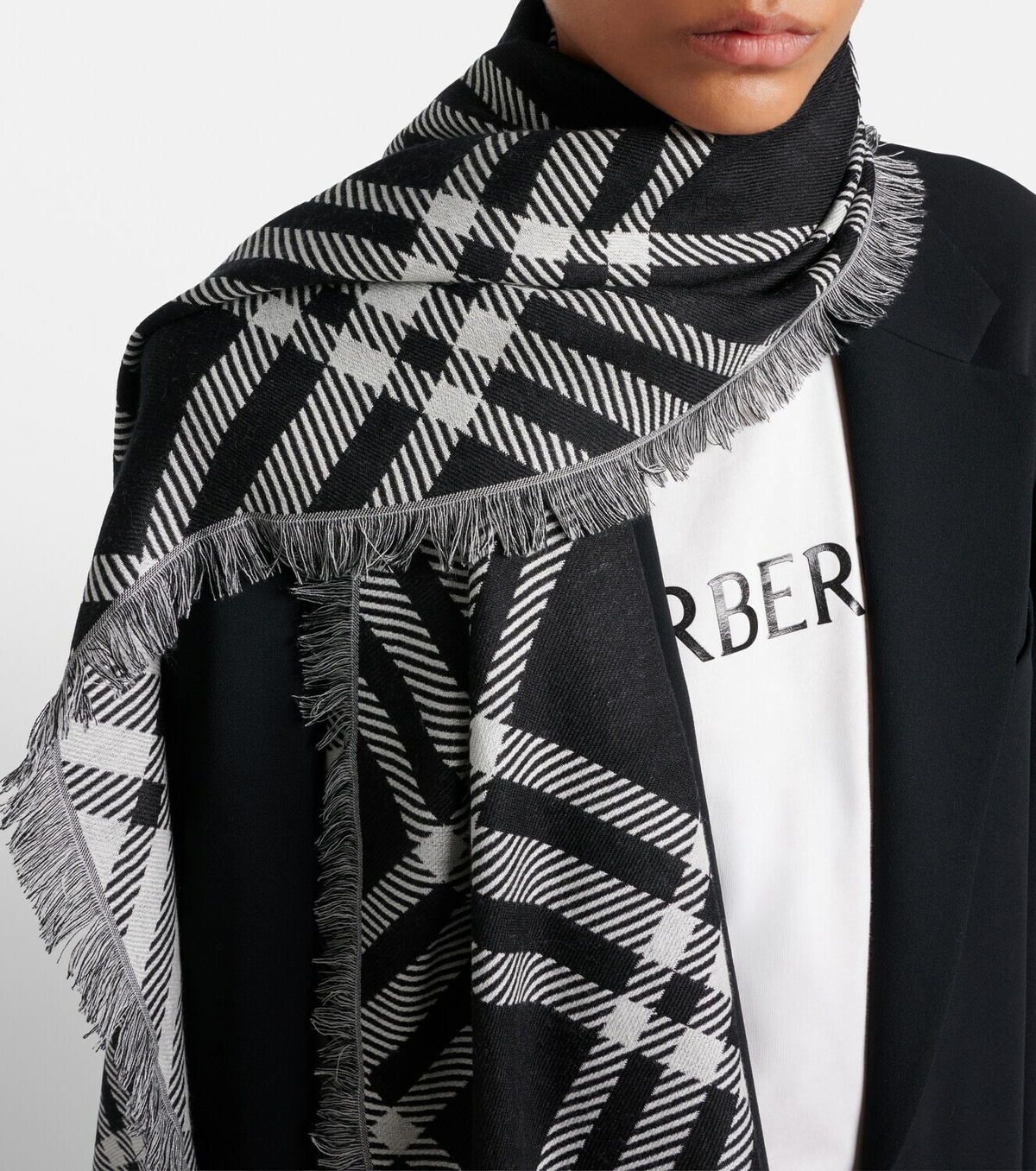 Burberry Burberry Check wool and silk scarf