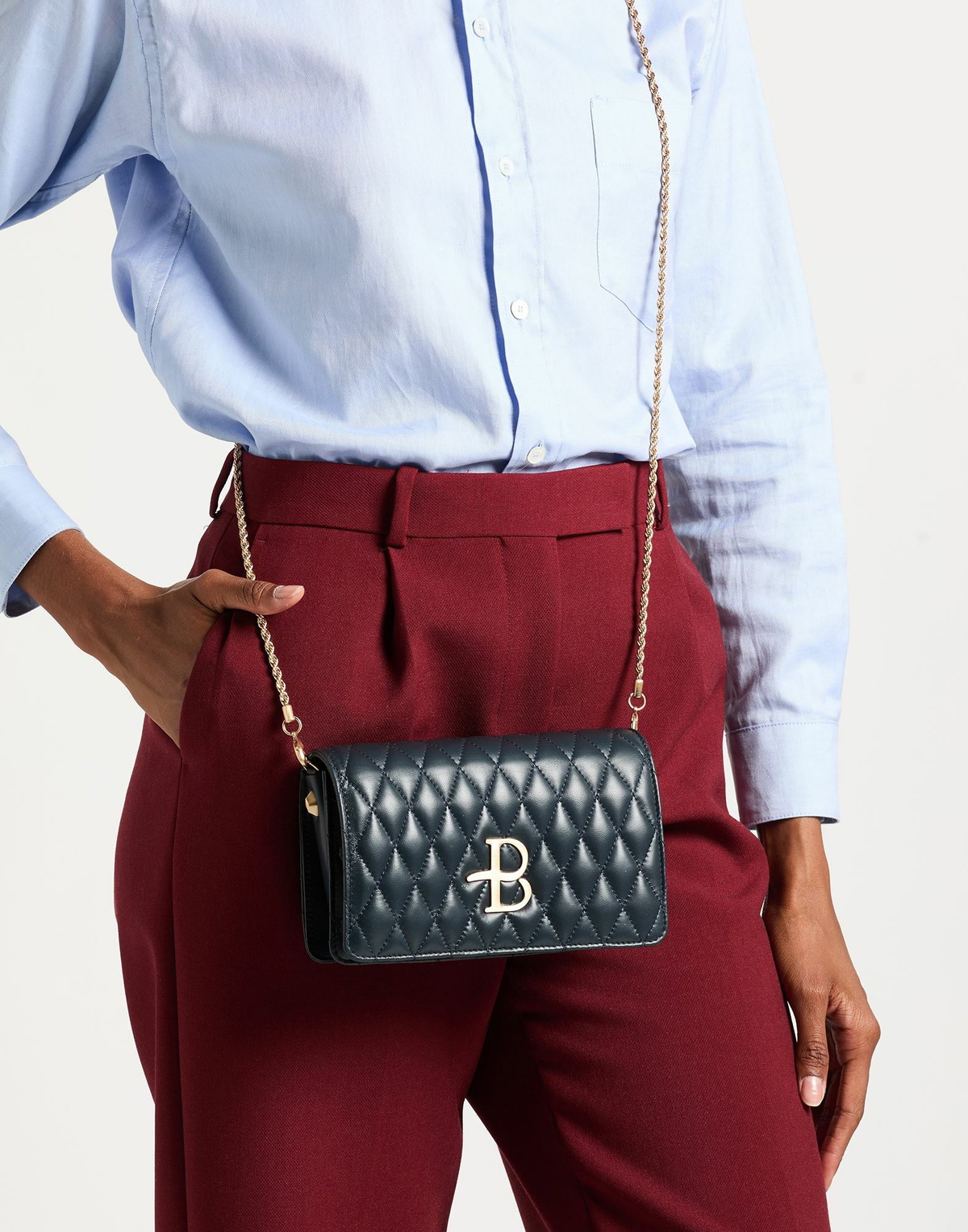 Ballantyne Womens Cross-body bag in Navy