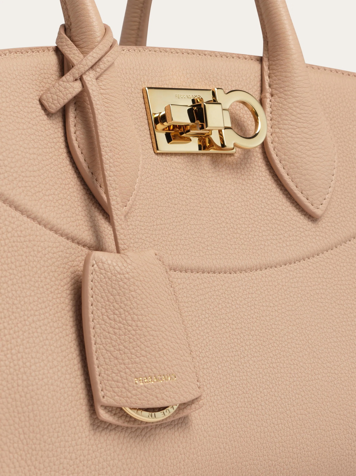 Ferragamo Womens New Ferragamo Studio Soft bag (M) in Pink