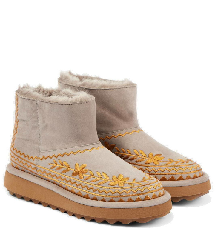 Photo: Clergerie Zarina shearling-lined suede snow boots