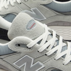 New Balance M2002RXJ Sneakers in Concrete