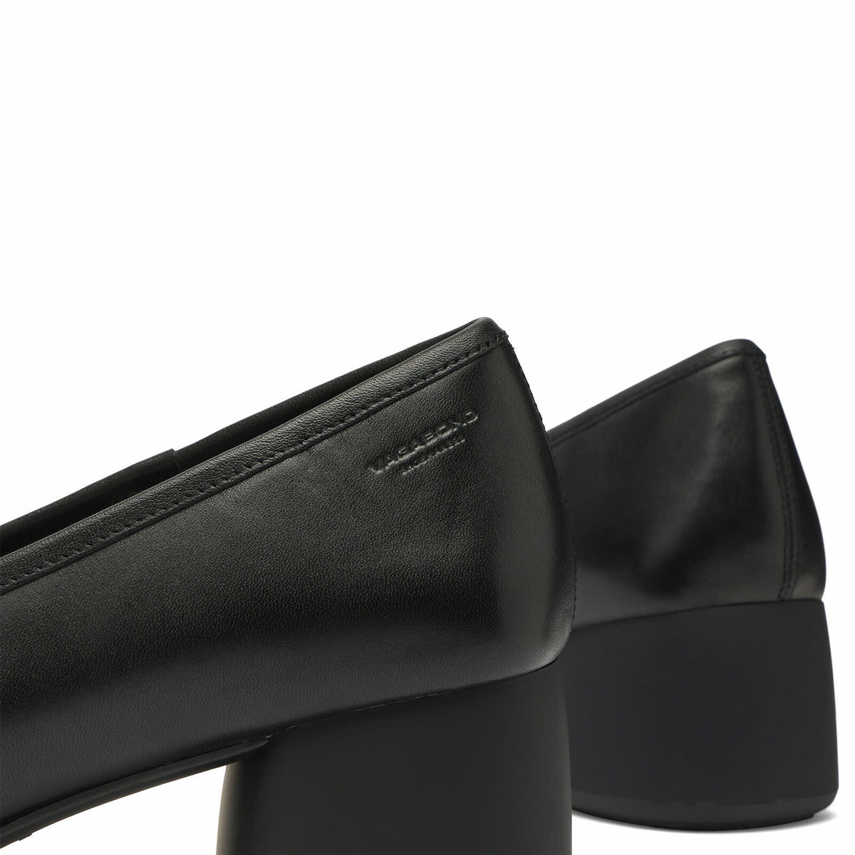 Vagabond Shoemakers Women's Livia Heel Pump in Black Leather