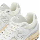 New Balance M2002RIA Sneakers in White