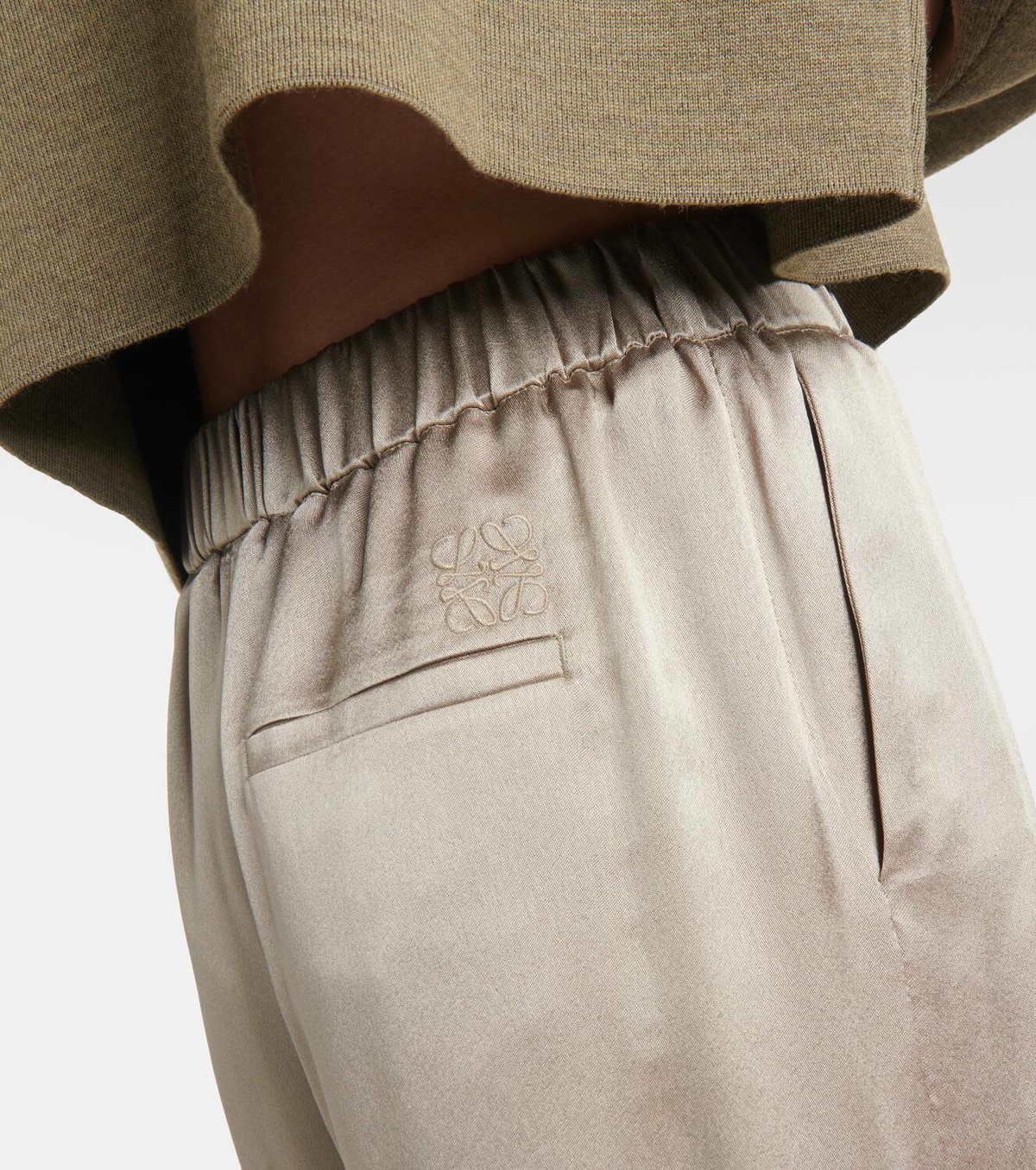 【LOEWE】 Mid-rise wide-leg pants LOEWE High-Rise Wide-Leg Cargo Jeans in Blue | endource