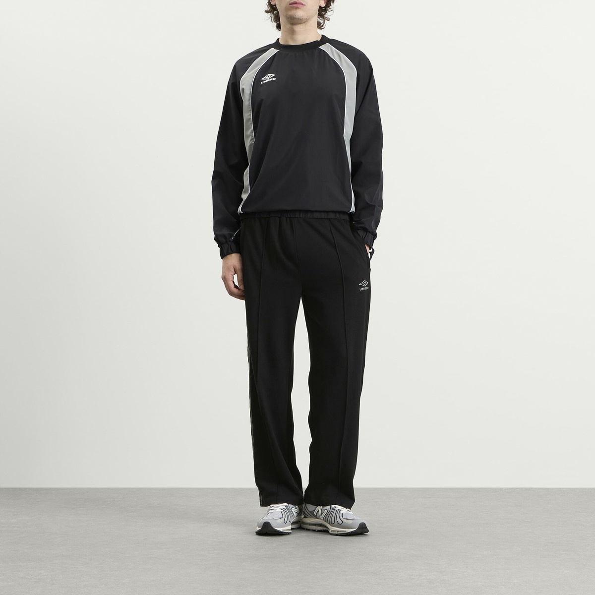 Umbro Men's Taped Track Pant in Black/Sedona Sage
