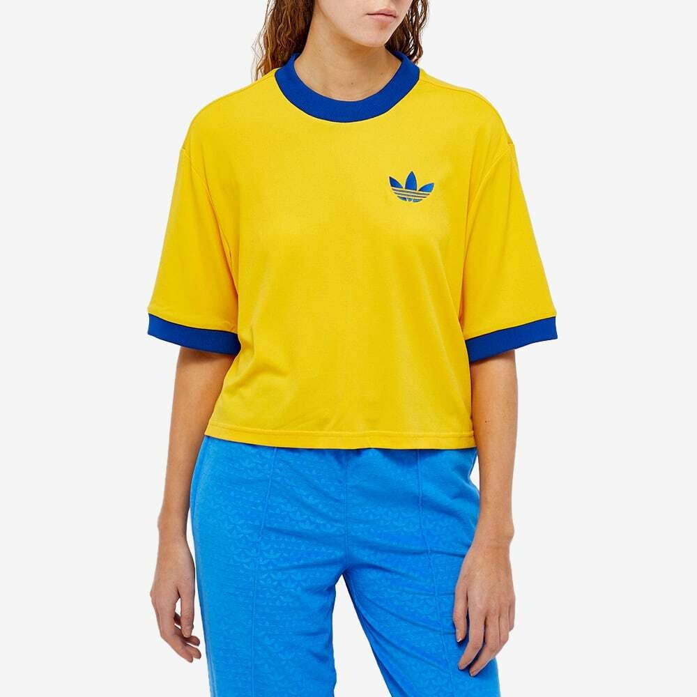 in adidas T-Shirt Adidas Bold 70s Adicolor Oversized Gold Women\'s Logo