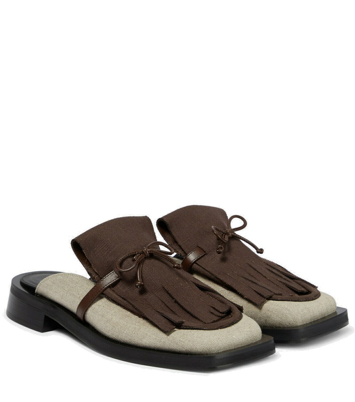 Photo: Gia Borghini - GIA/RHW Rosie 40 linen slippers