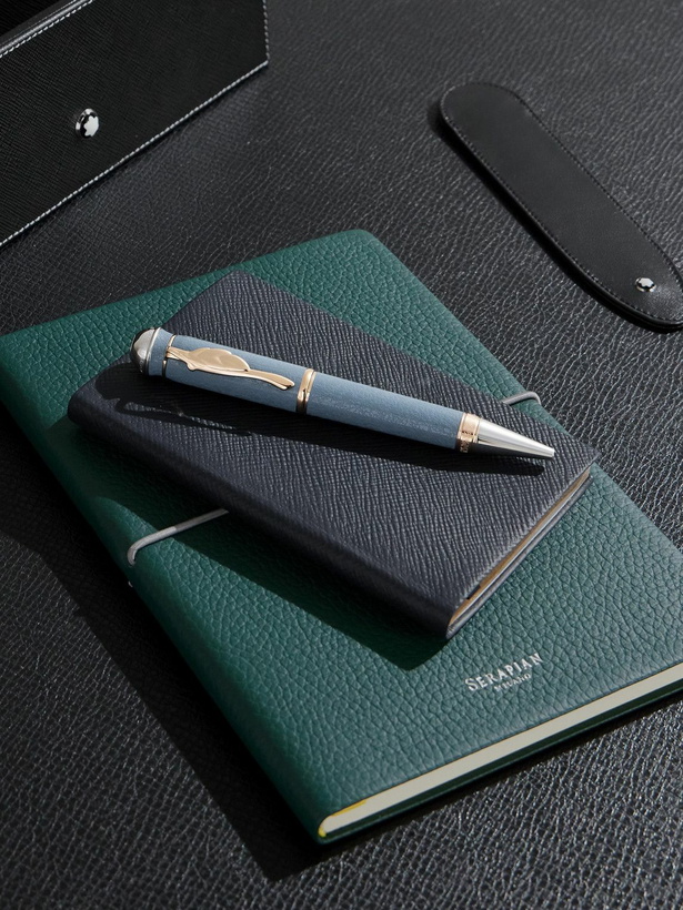 Photo: Montblanc - Writers Edition Homage to Johan Wolfgang von Goethe Limited Edition Silver- and Gold-Tone Textured-Lacquer Ballpoint Pen