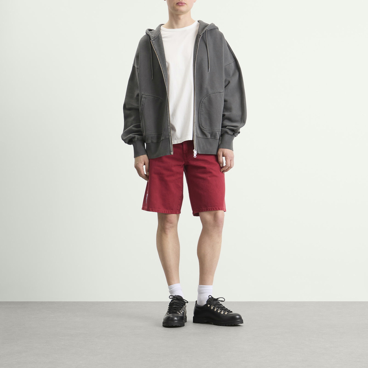 Levi's Men's England 478 Baggy Shorts in Red
