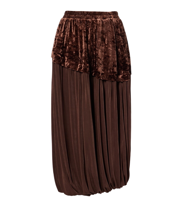 Photo: Xu Zhi Jersey and velvet midi skirt