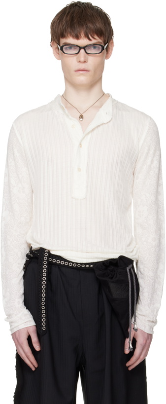 Photo: Edward Cuming White Kitchen Curtain Stacked Henley