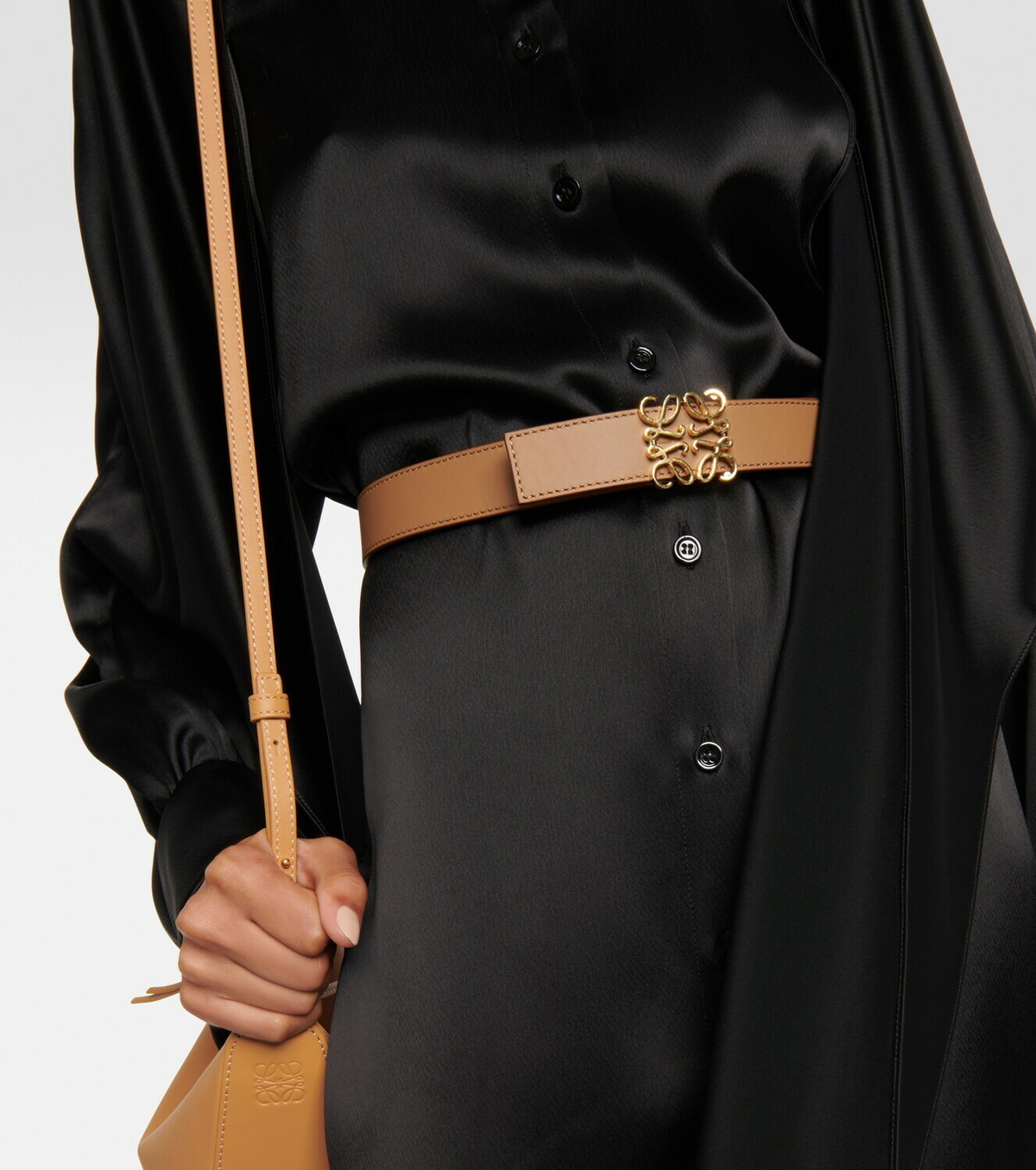 Anagram leather belt in gold - Loewe | Mytheresa