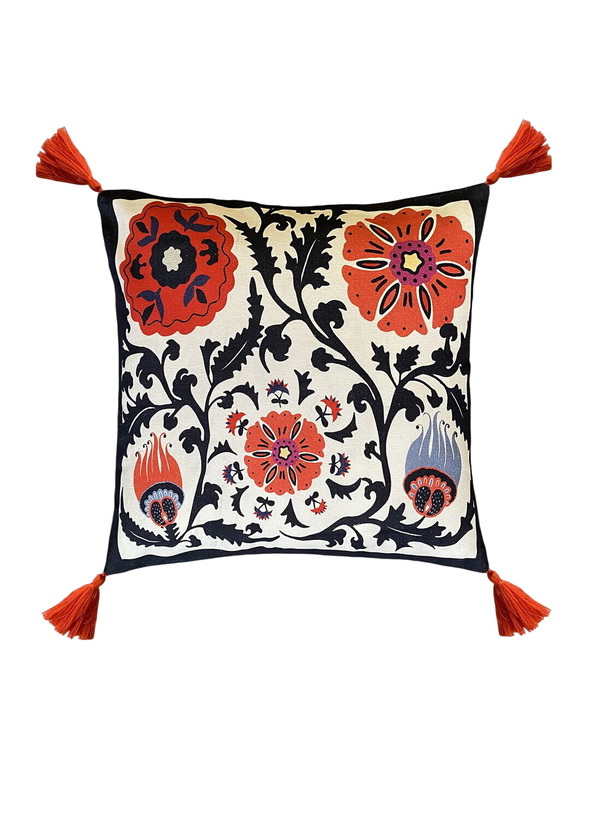 Photo: Les-Ottomans Flowers Embroidered cushion