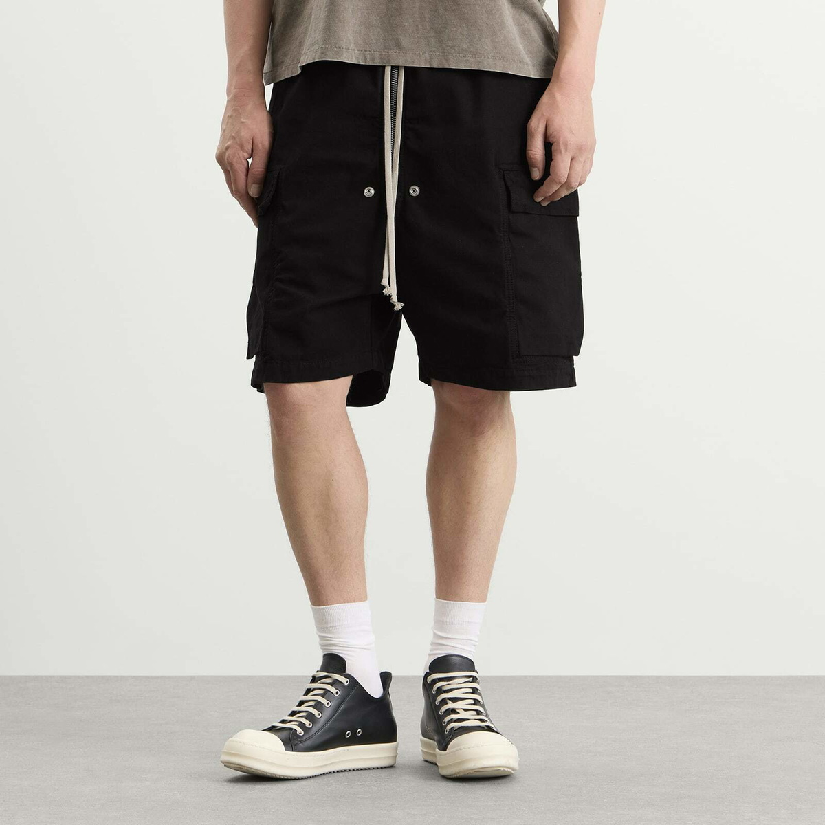 Rick Owens DRKSHDW Men's Cargobela Shorts in Black