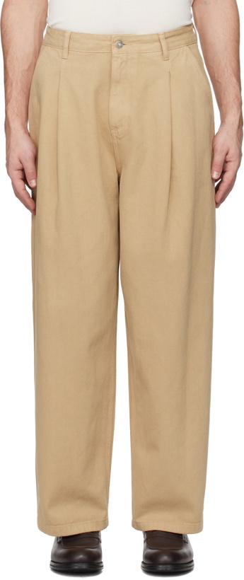 Photo: LE17SEPTEMBRE Tan Over-Dyeing Wide Tuck Jeans