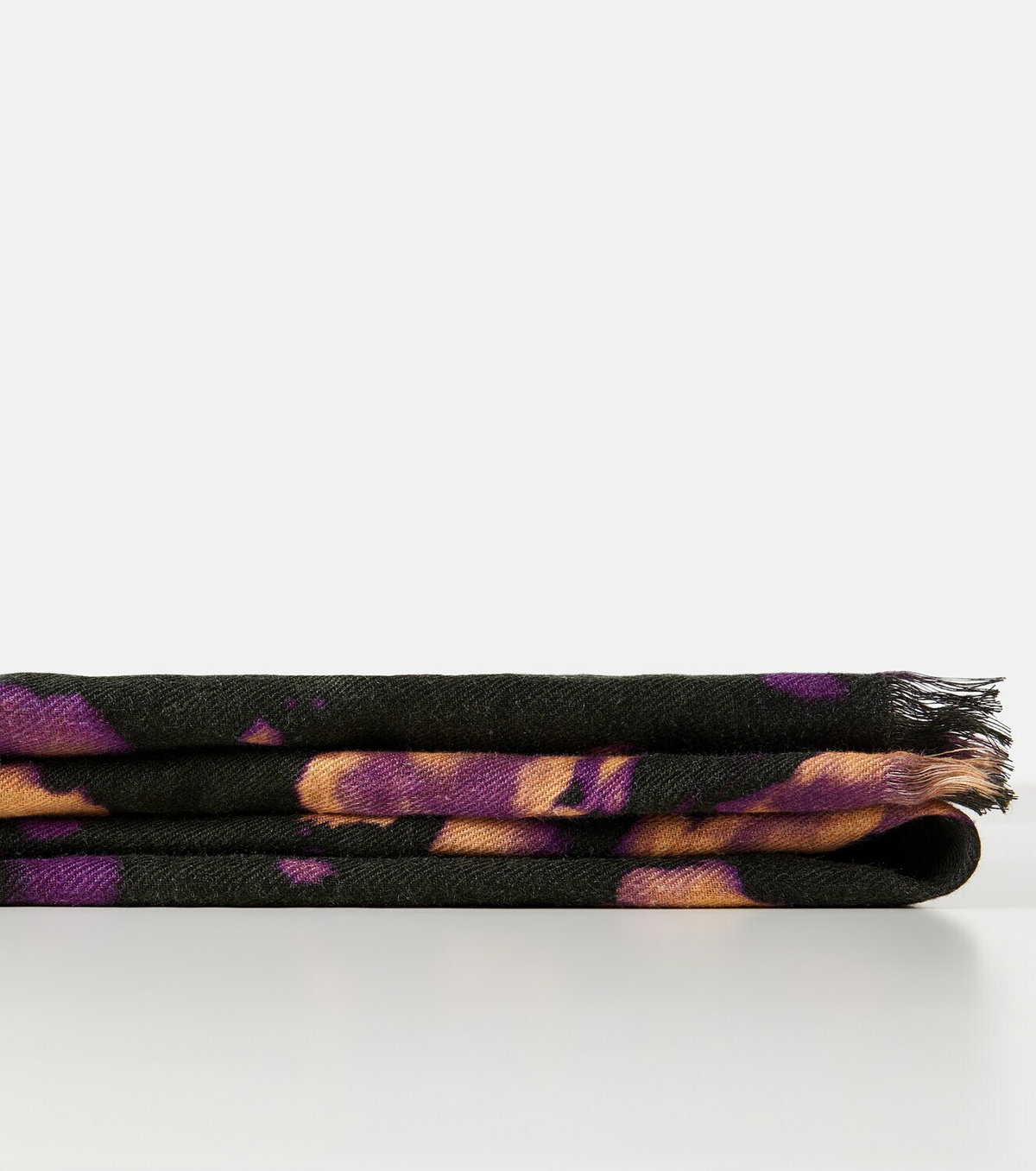 The House of Lyria Firmamento floral linen throw