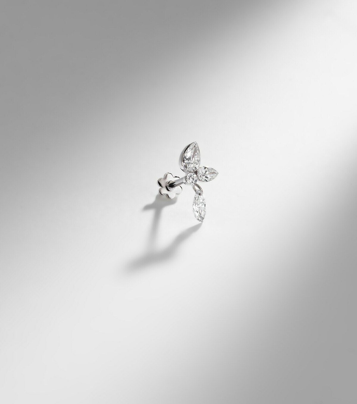 Maria Tash Echo 18kt white gold (750/1000) single earring with diamonds
