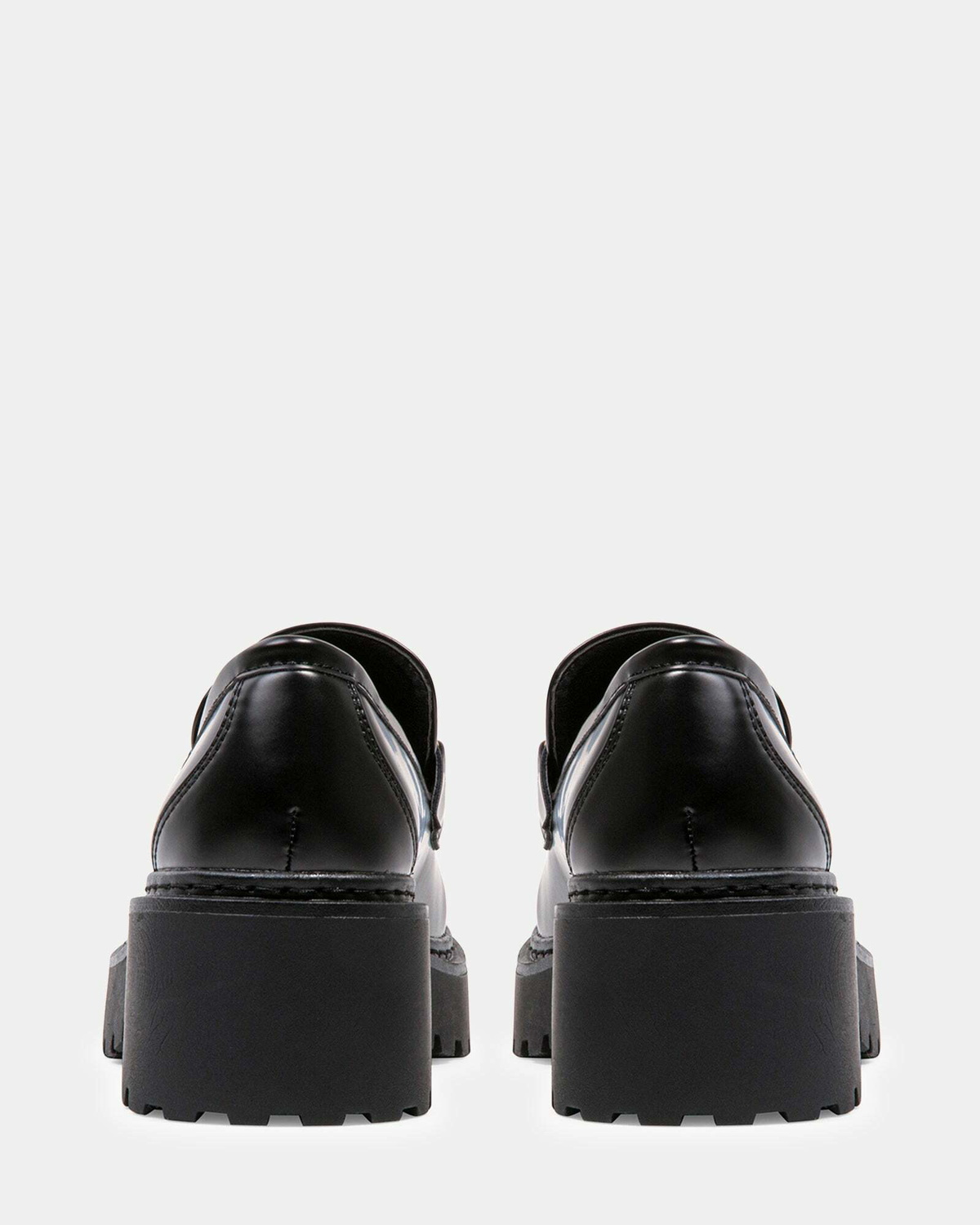Steve Madden Approach Flats in Black
