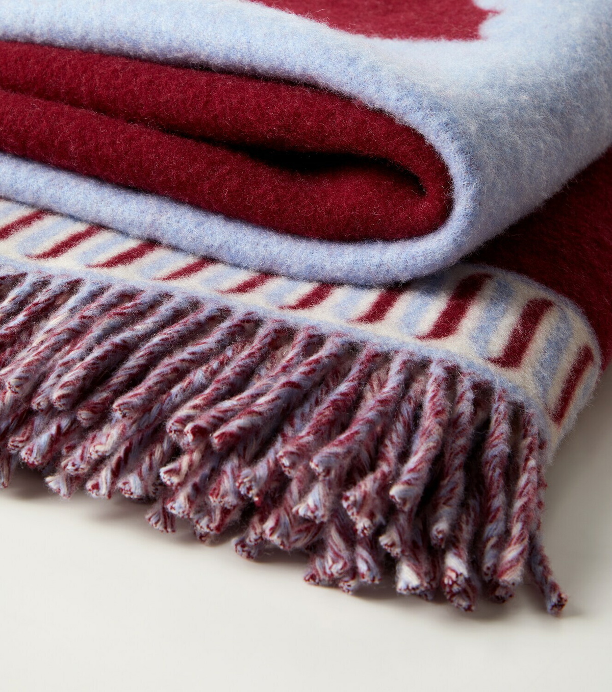 La DoubleJ Dove wool and cashmere blanket