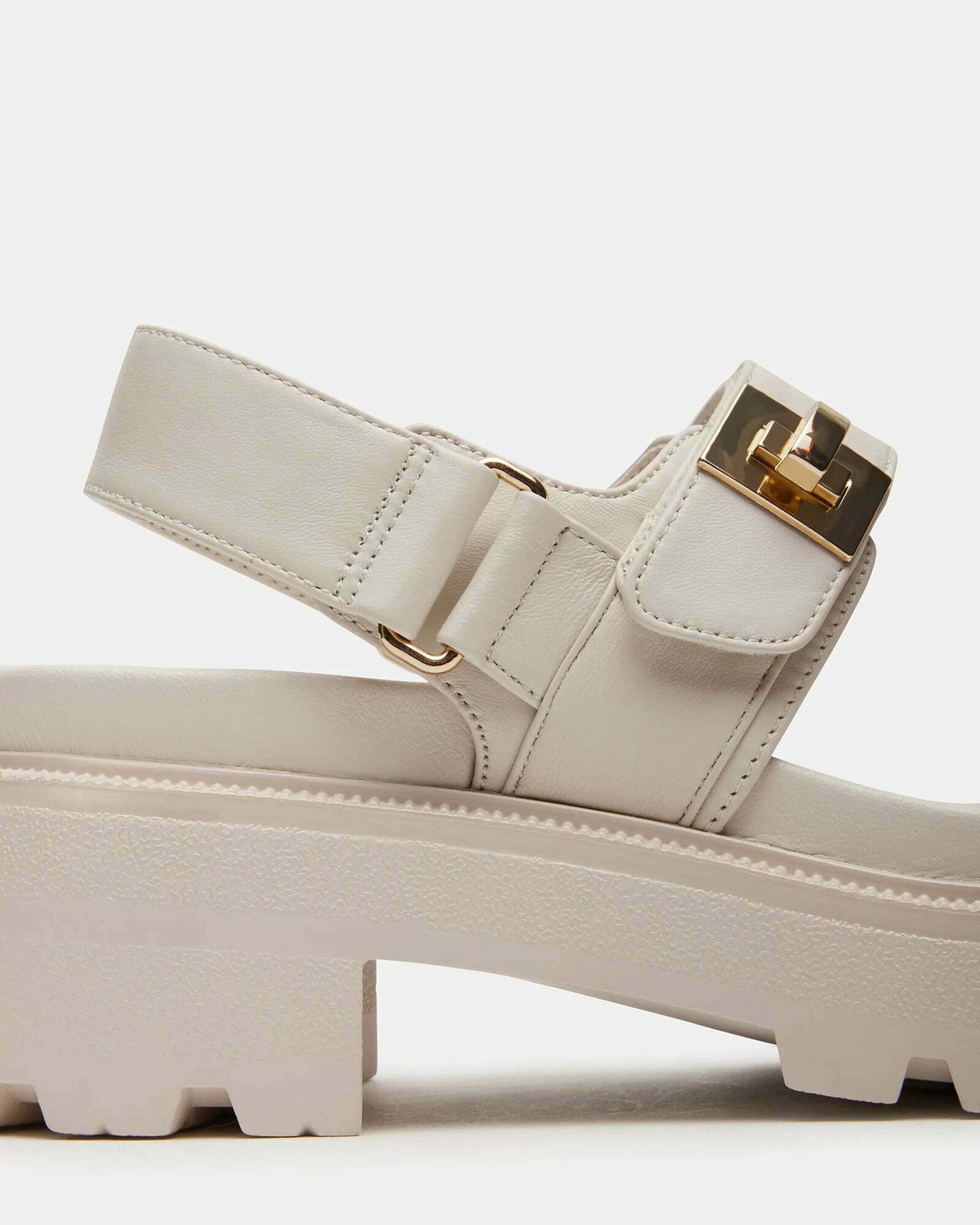 Steve Madden Supermona Sandals in Natural