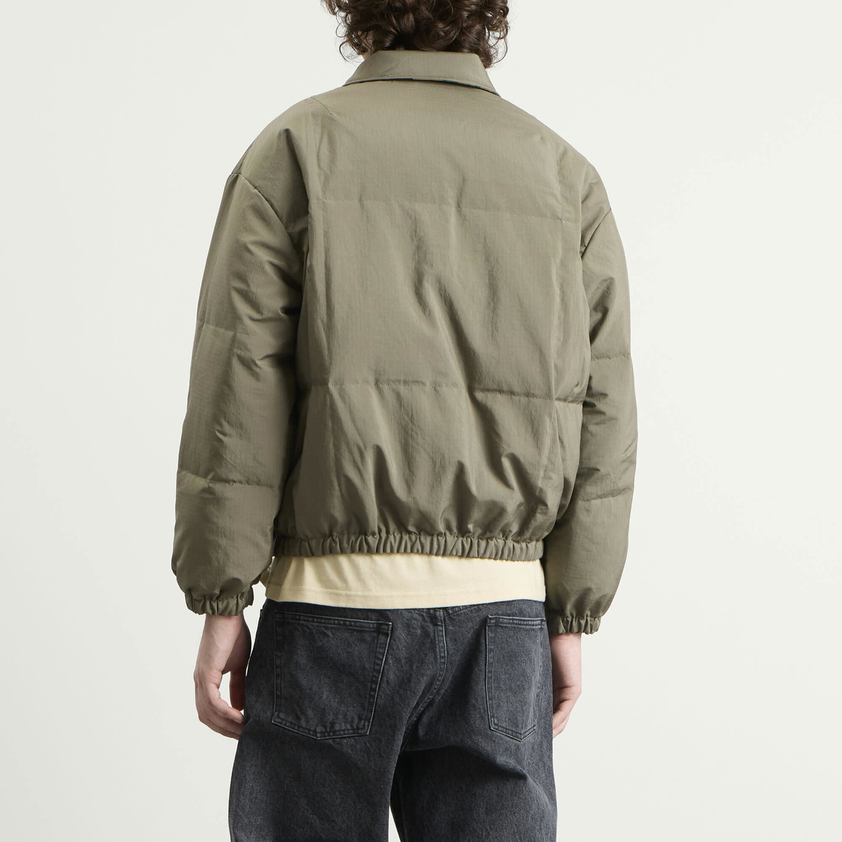 NOMARHYTHM TEXTILE Men's Camo Flower Reversible Down Puffer Jacket in Olive