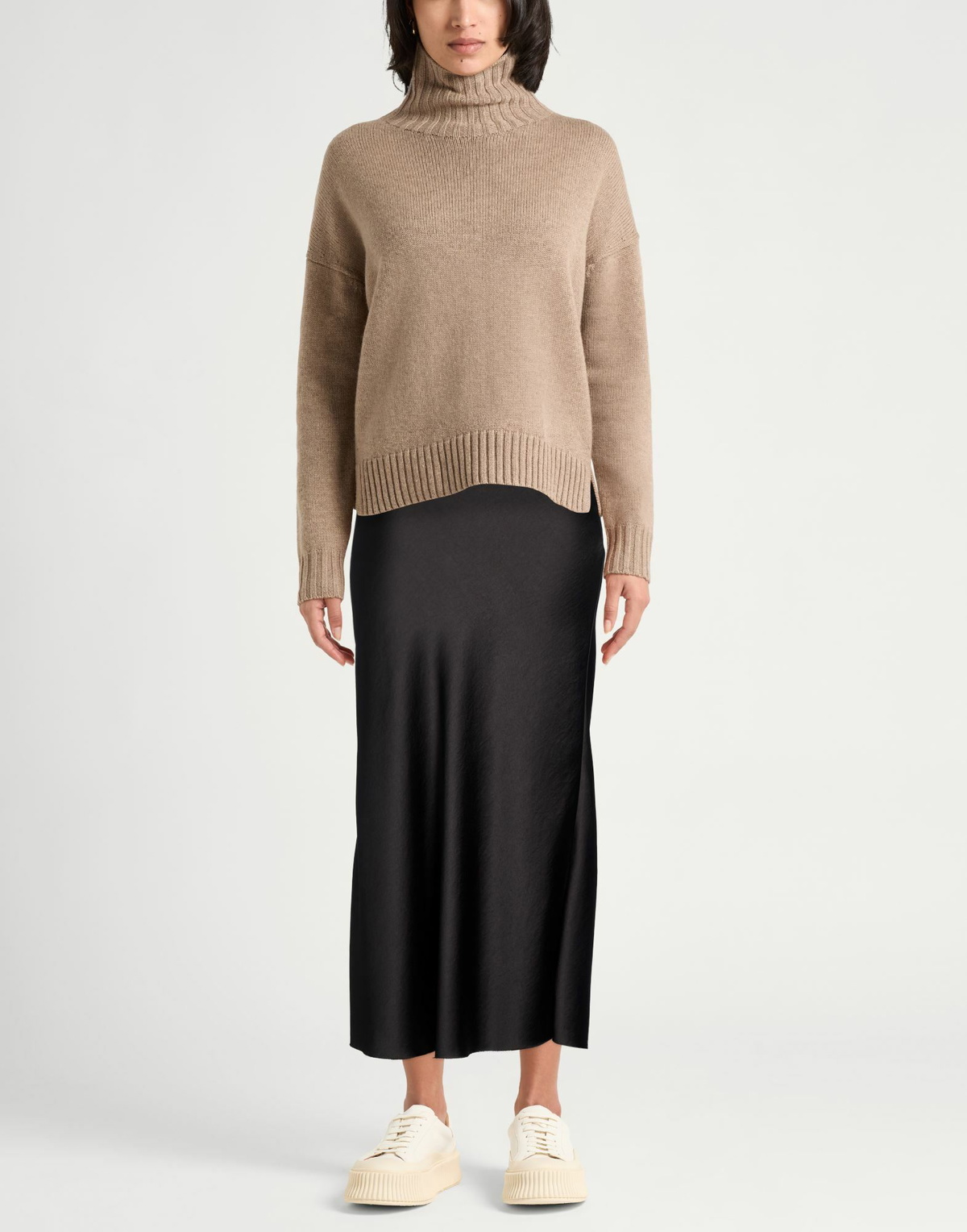 Jucca Womens Maxi skirt in Black