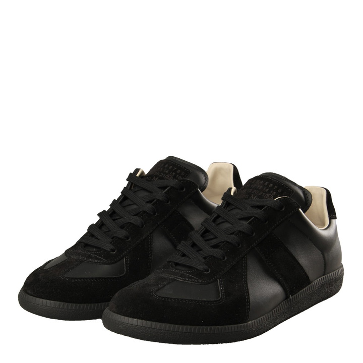 Photo: Replica Sneakers - Tonal Black