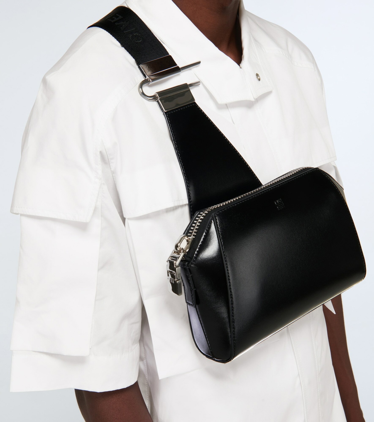 Givenchy - Antigona leather crossbody bag Givenchy