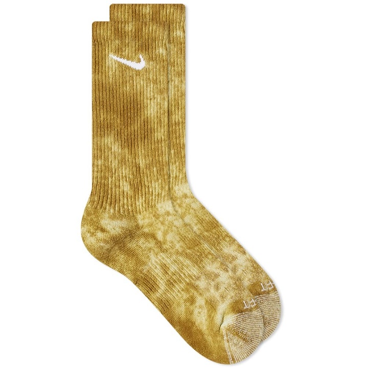 Photo: Nike NRG Essential Sock in Desert Moss/Olive Aura/Whit