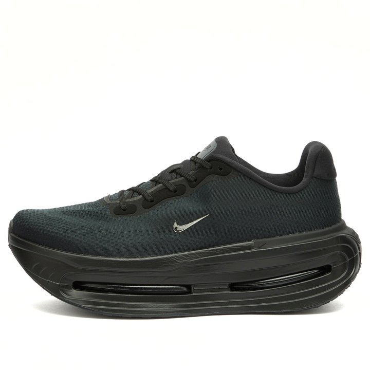 Photo: Nike Vomero Prm Sp Sneaker in Black/White
