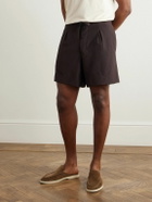 Stòffa - Straight-Leg Pleated Wool-Seersucker Shorts - Brown