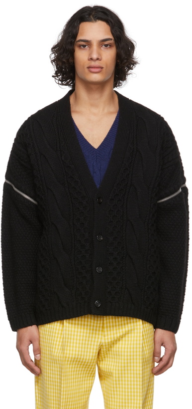 Photo: Gucci Black Detachable Sleeves Cable Knit Cardigan