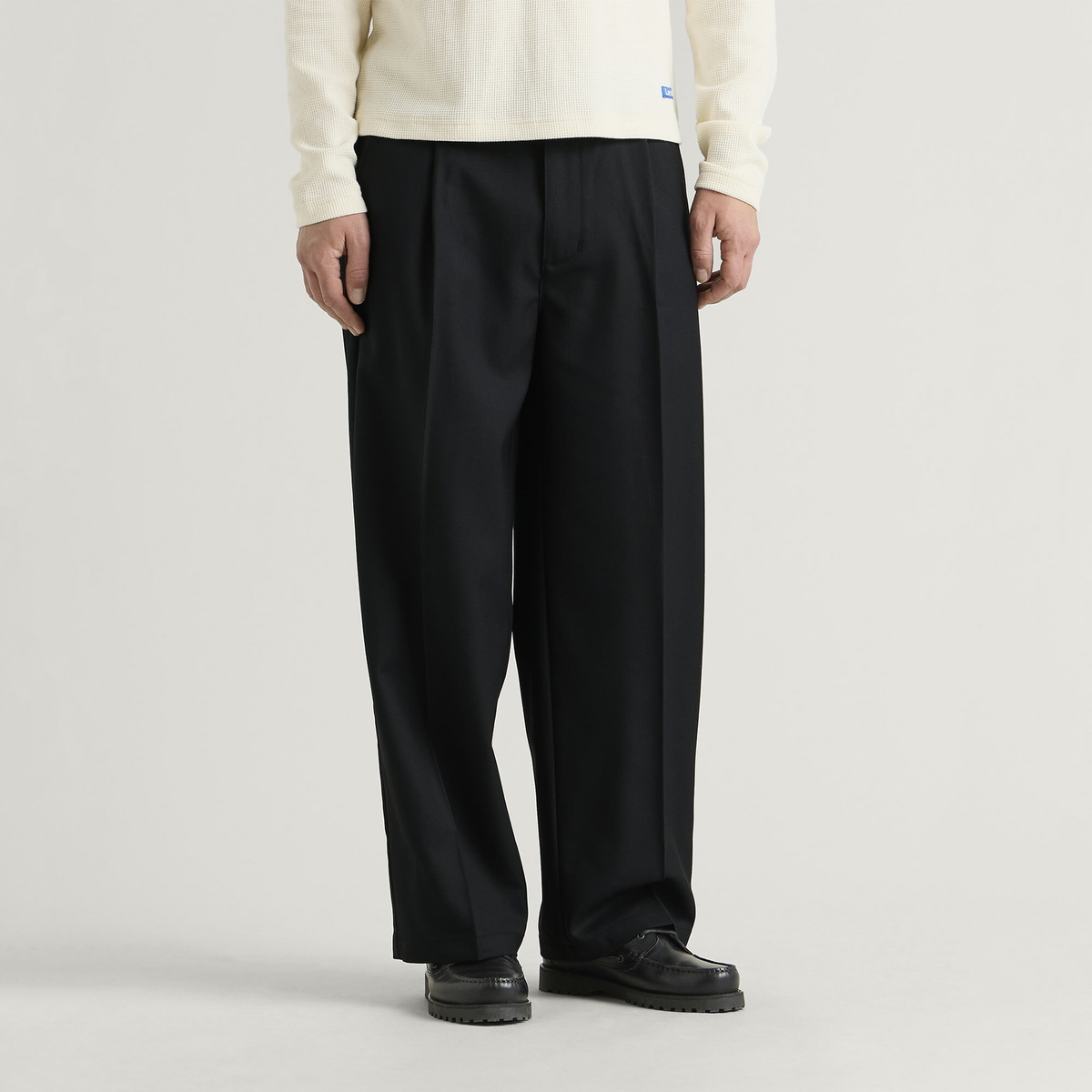 Larriet Men's Onder Pleated Trousers in Black