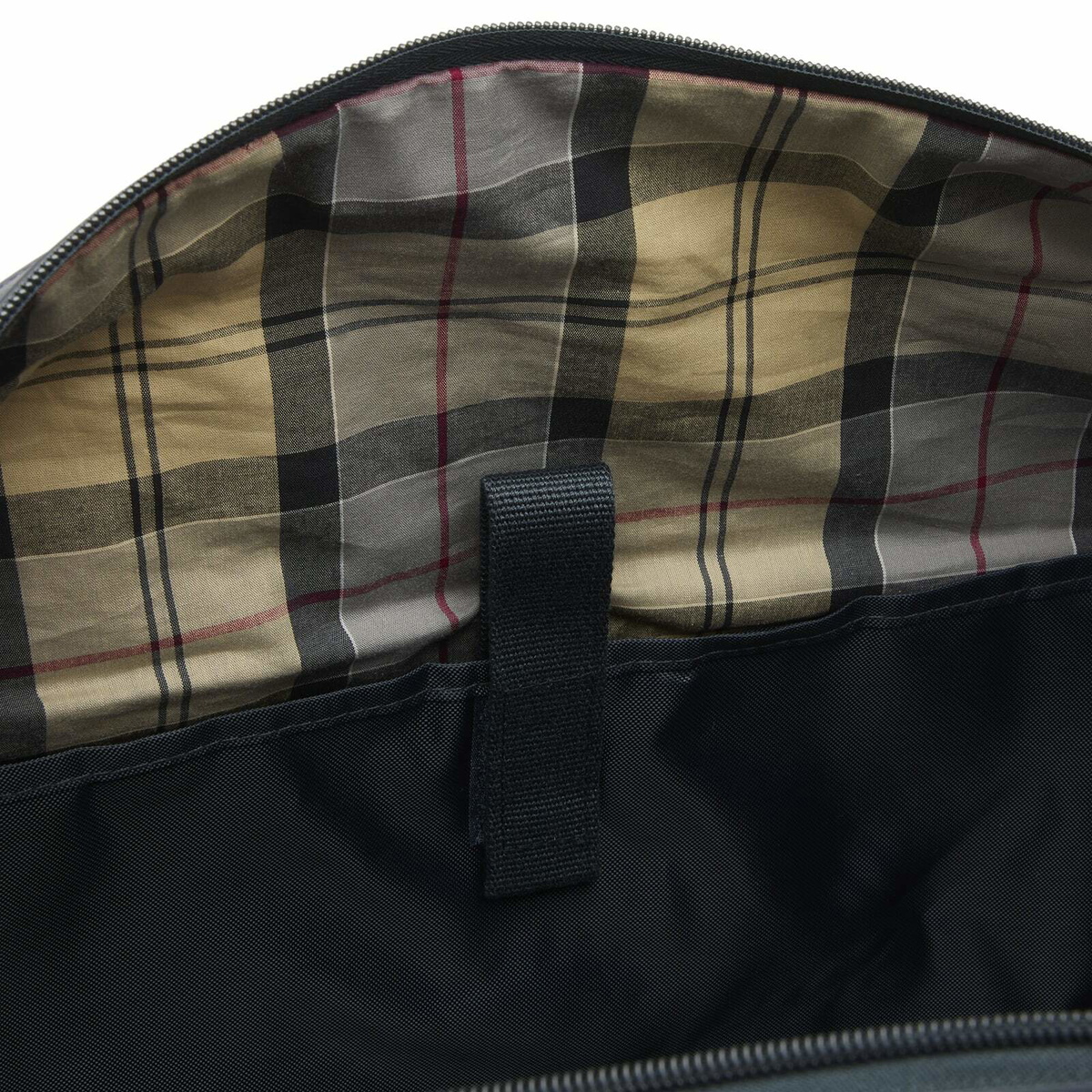 Barbour Men's Cascade City Holdall Bag in Navy 