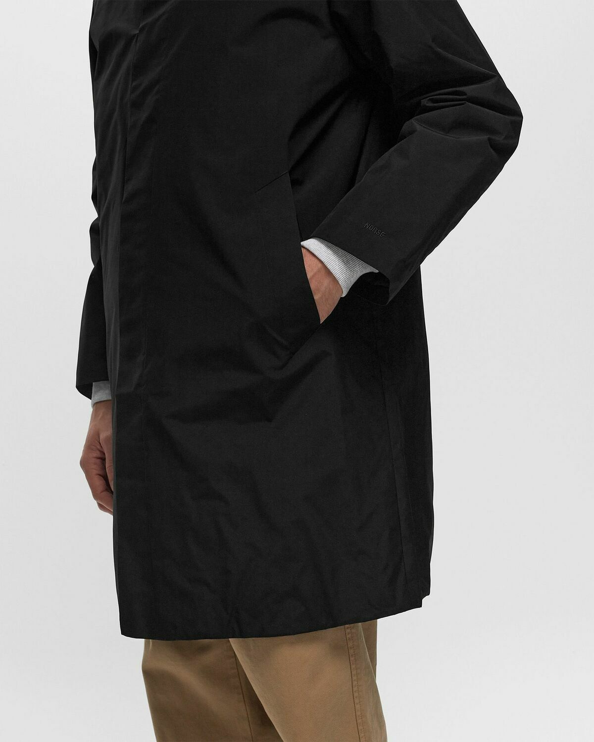 Norse Projects Vargo Gore-Tex Windstopper Raglan Mac Black Mens
