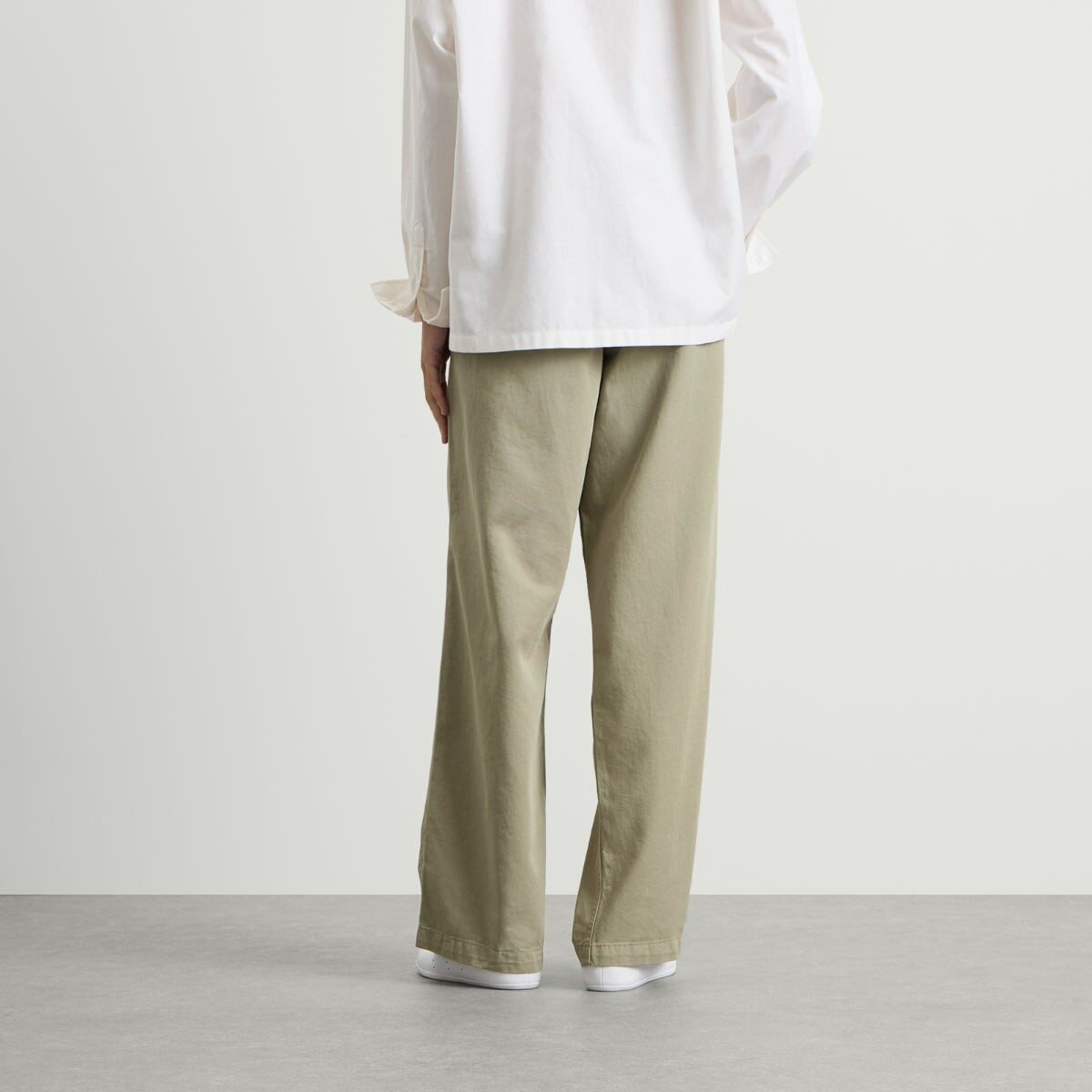 END. Spin Trouser in Sage Green