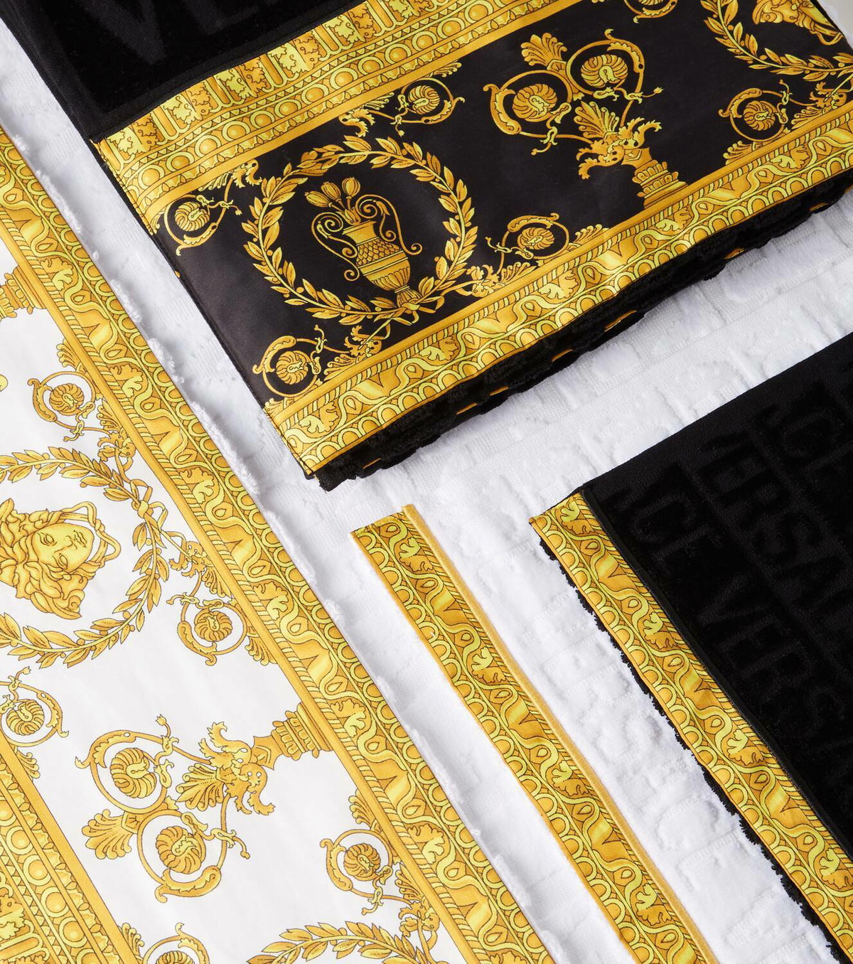 Versace Home Set of 5 cotton terry towels