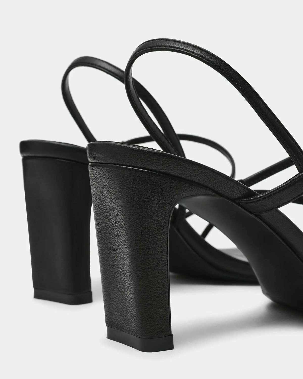 Steve Madden Vinetia Heels in Black