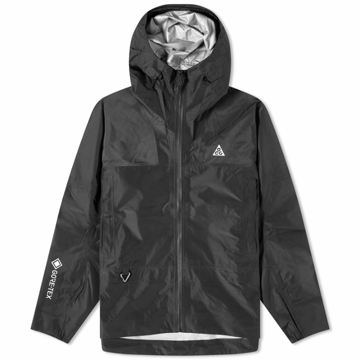 Photo: Nike Men's ACG Chain Of Craters Jacket in Black/Summit White