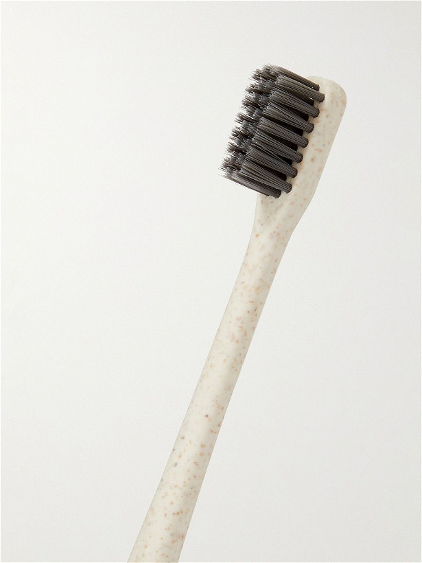 Photo: Horace - Toothbrush & Toothpaste Bundle