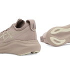 Asics Running GEL-NIMBUS 27 in Fawn/Birch
