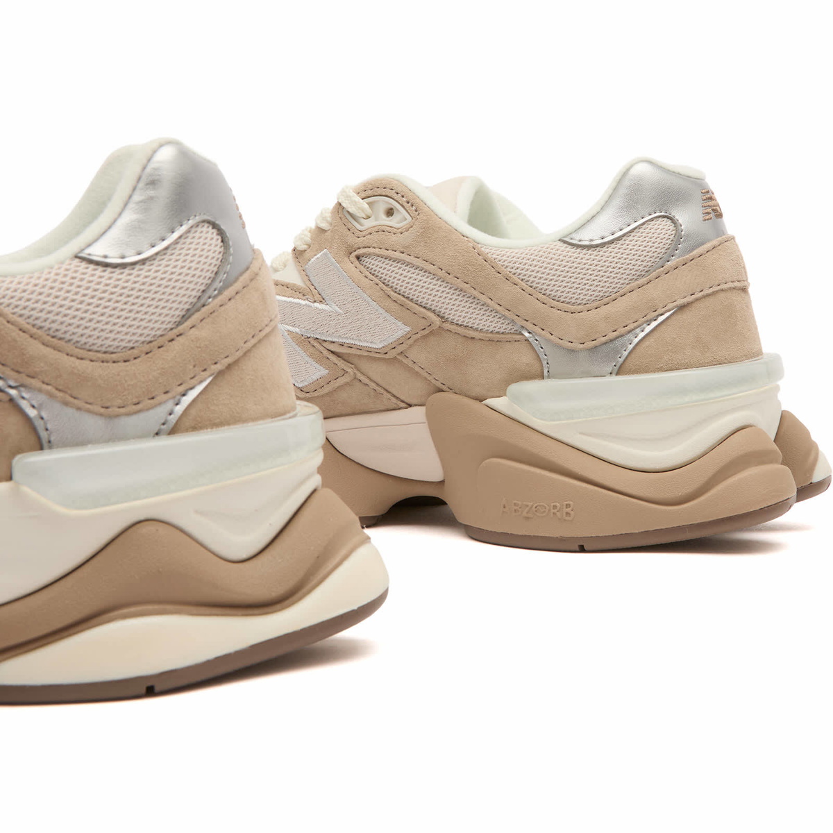 New Balance U9060ERM Sneaker in Beige
