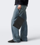 Gucci Gucci Essence Classic GG canvas pouch